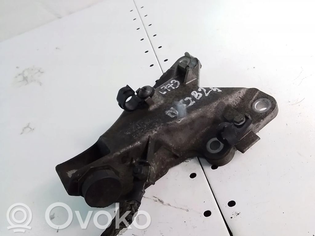 Engine mounting bracket   2211676031506