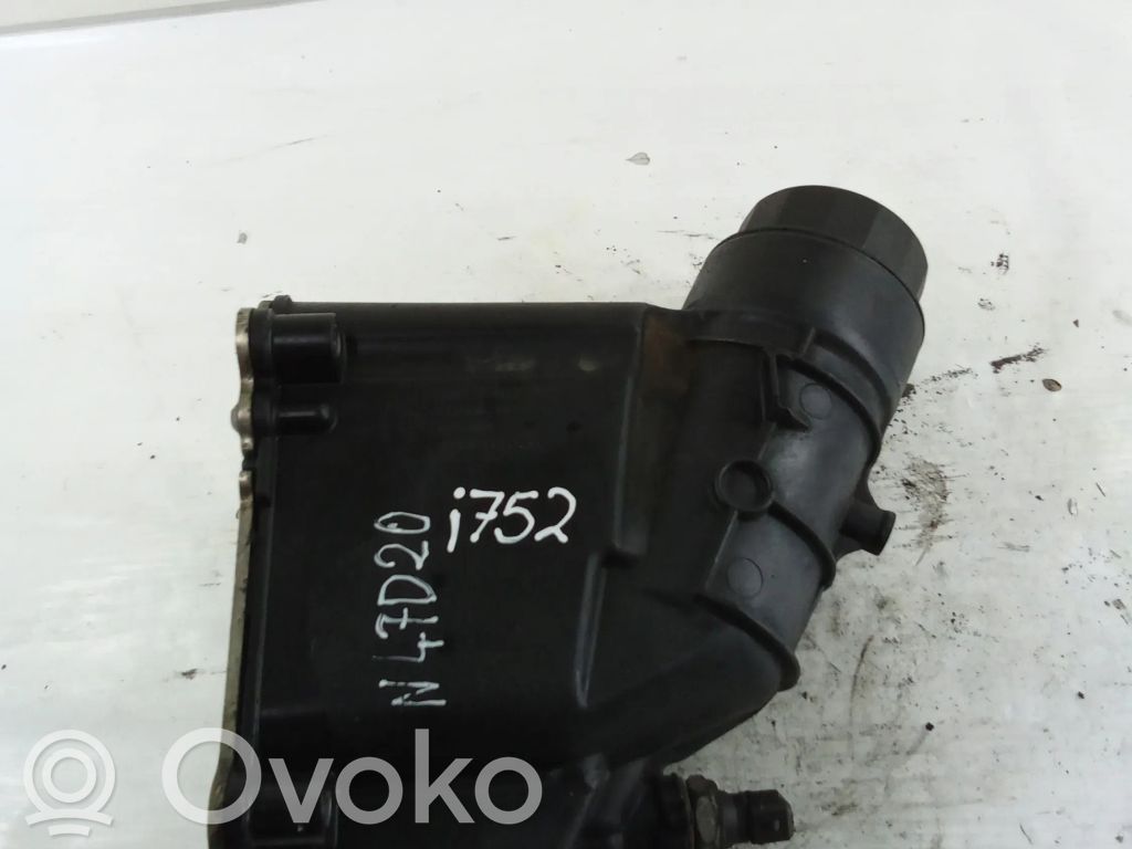BMW 3 E90 E91 Oil filter mounting bracket 