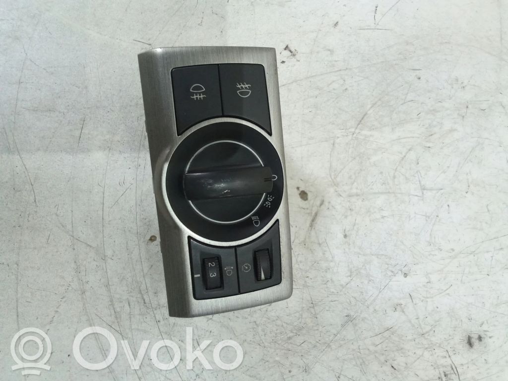 Light switch   96628675