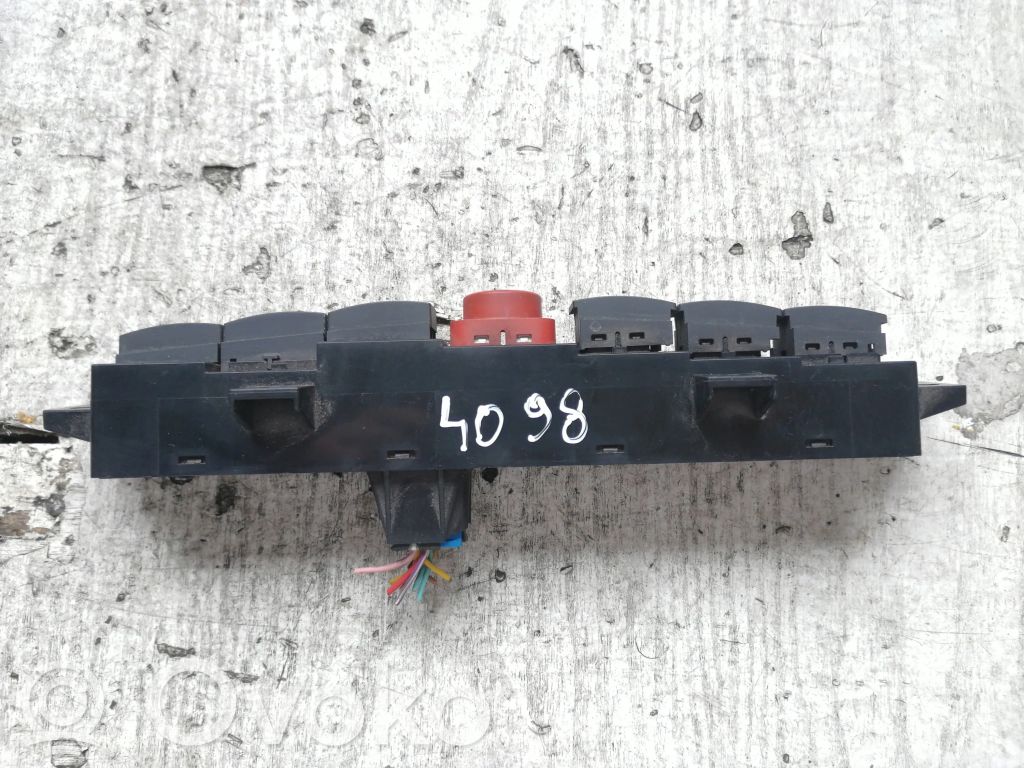Opel Antara Hazard light switch 