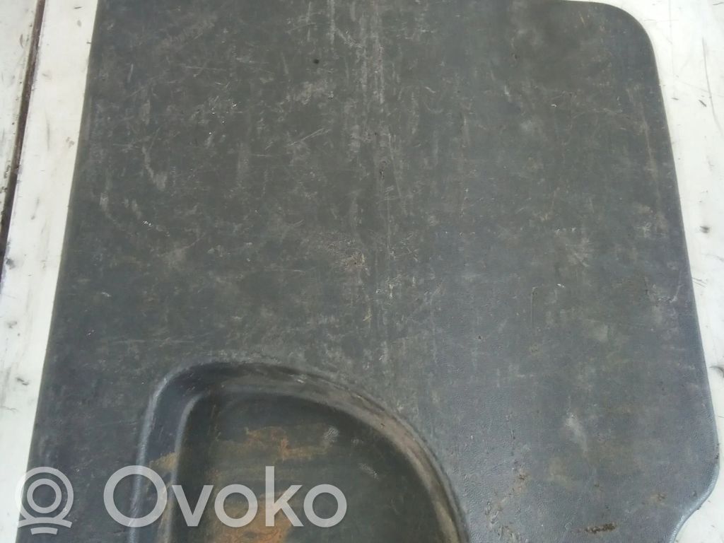 Opel Combo C Другая внешняя деталь 