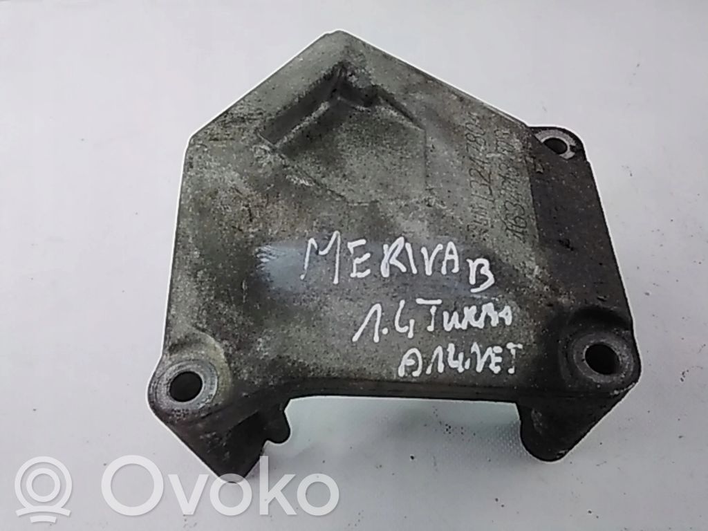 Opel Meriva B Engine mounting bracket 