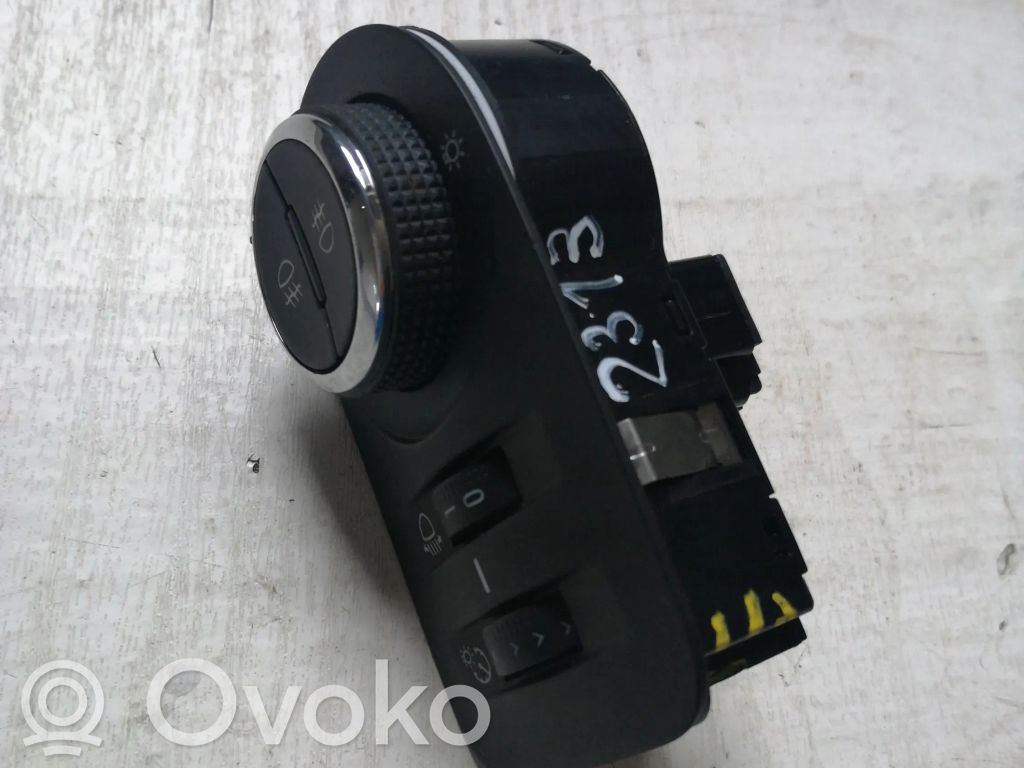 Opel Corsa E Light switch 