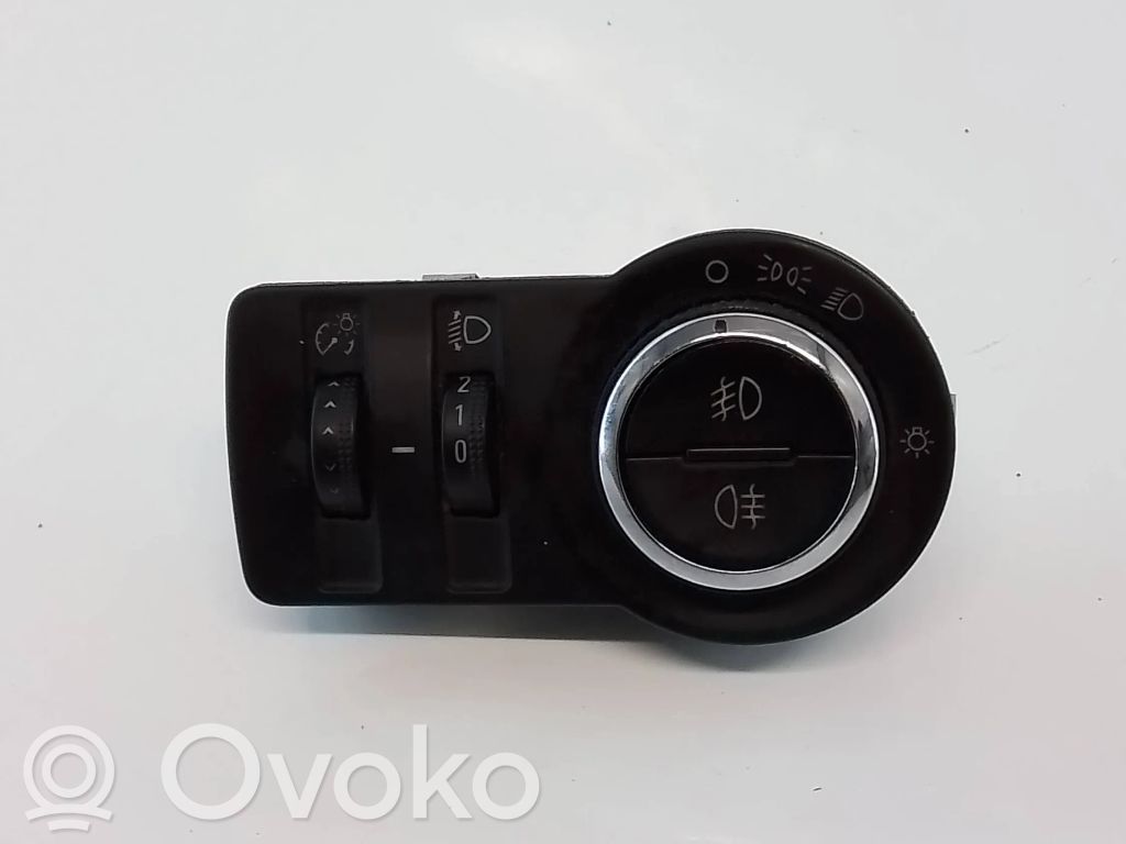 Chevrolet Orlando Przełącznik świateł 