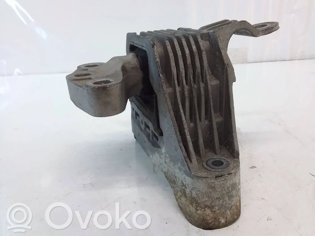 Opel Astra J Engine mount bracket 