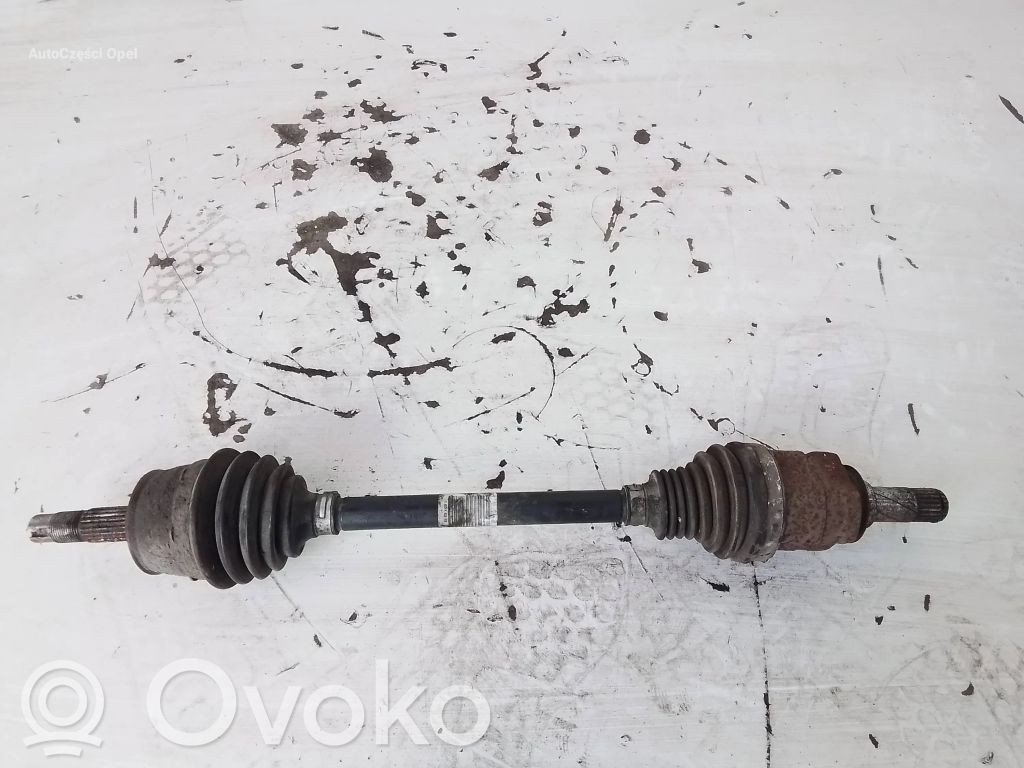 Opel Corsa E Priekinis pusašis 