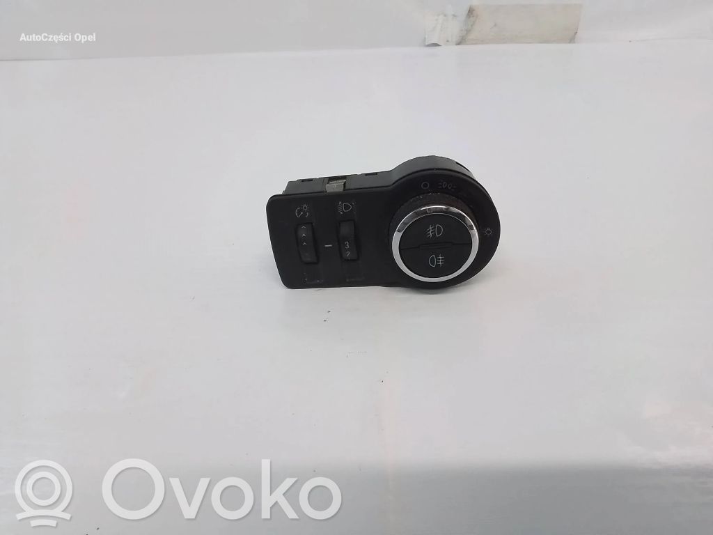 Chevrolet Orlando Przełącznik świateł 
