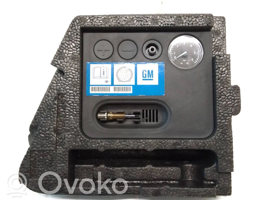 Opel Corsa D Kompresor do opon 