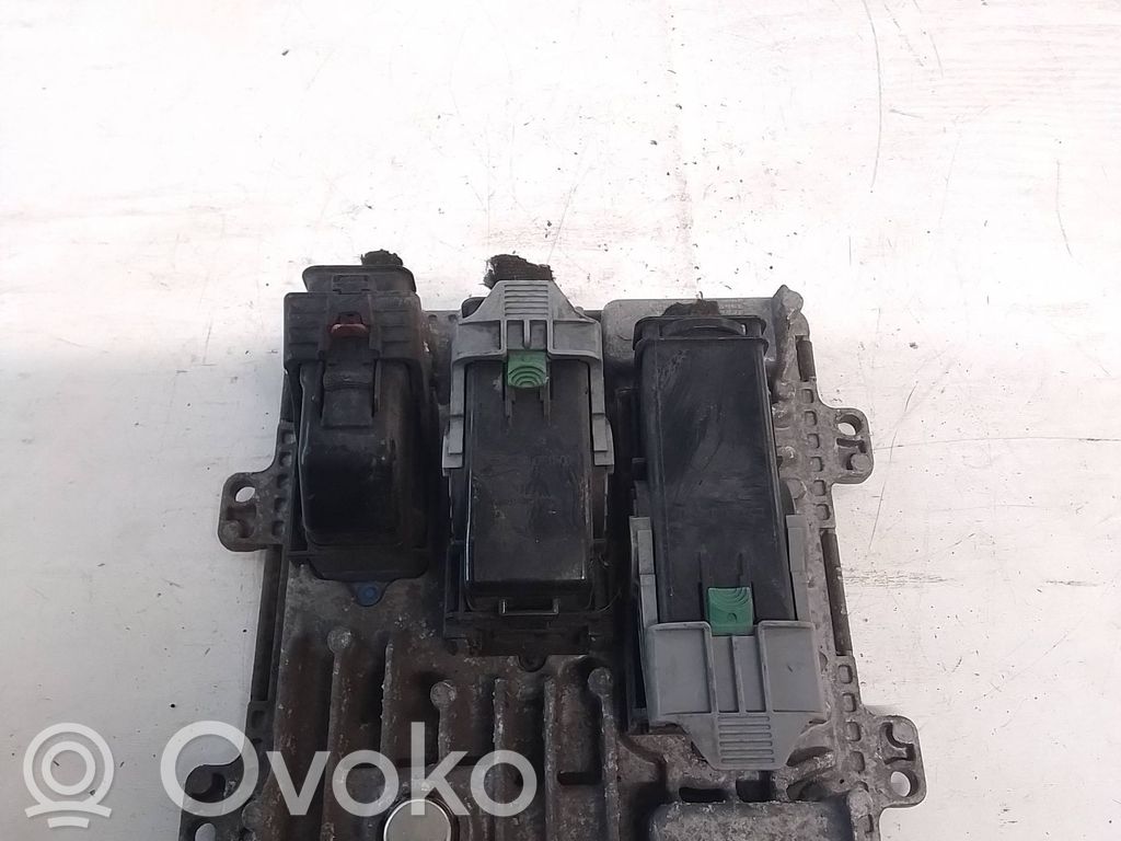 Opel Corsa E Variklio valdymo blokas 
