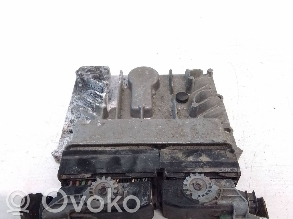 Opel Meriva B Engine control unit/module 