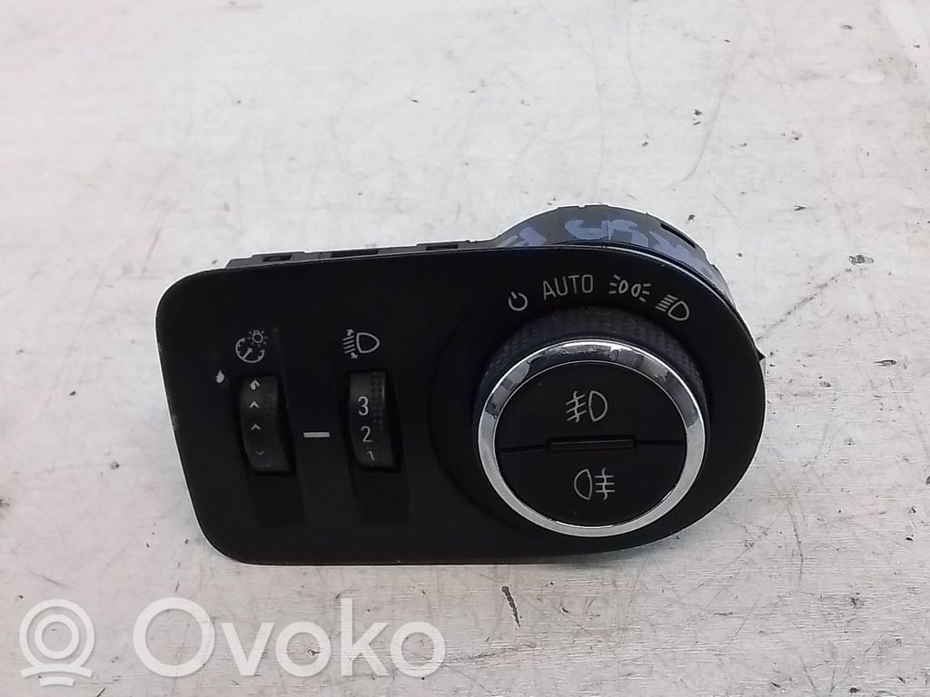 Light switch   13470454,17001787