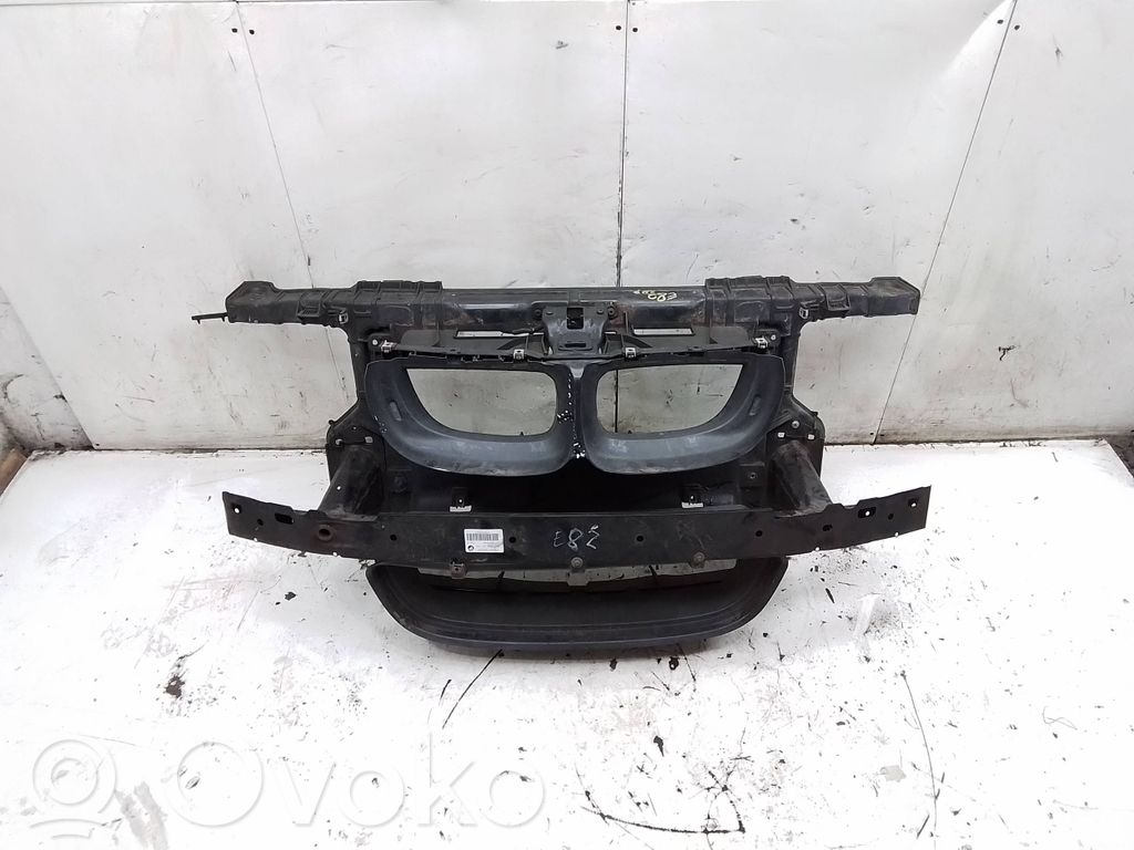 BMW 1 E82 E88 Pas przedni 