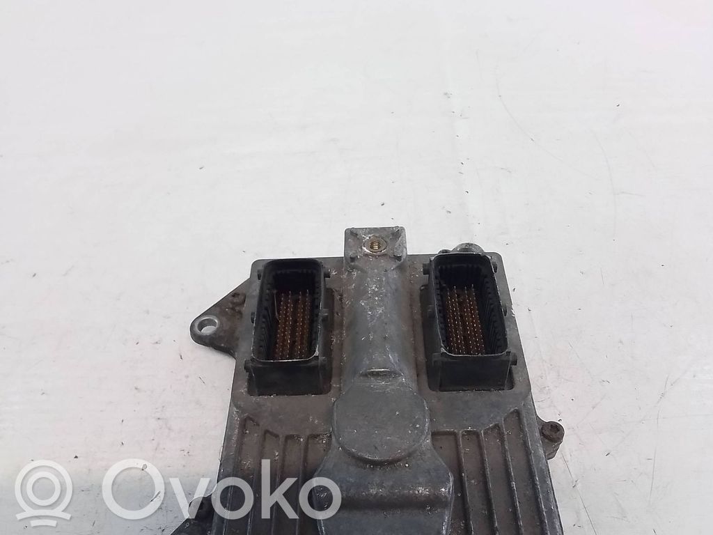 Opel Vectra C Engine control unit/module 