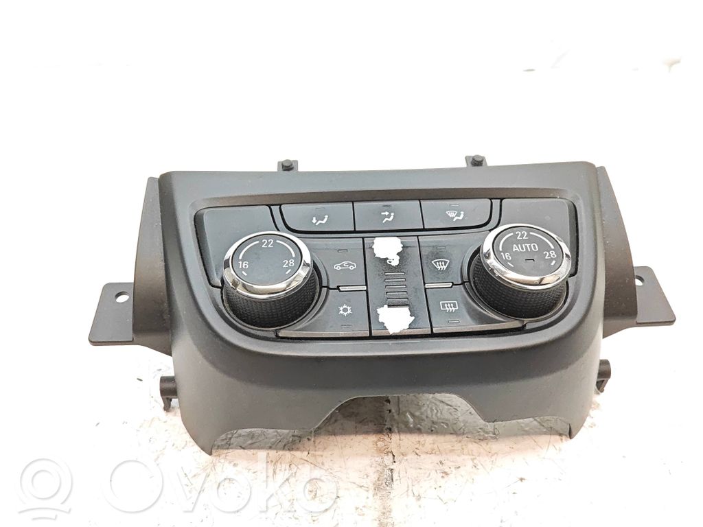 Opel Mokka Climate control unit 