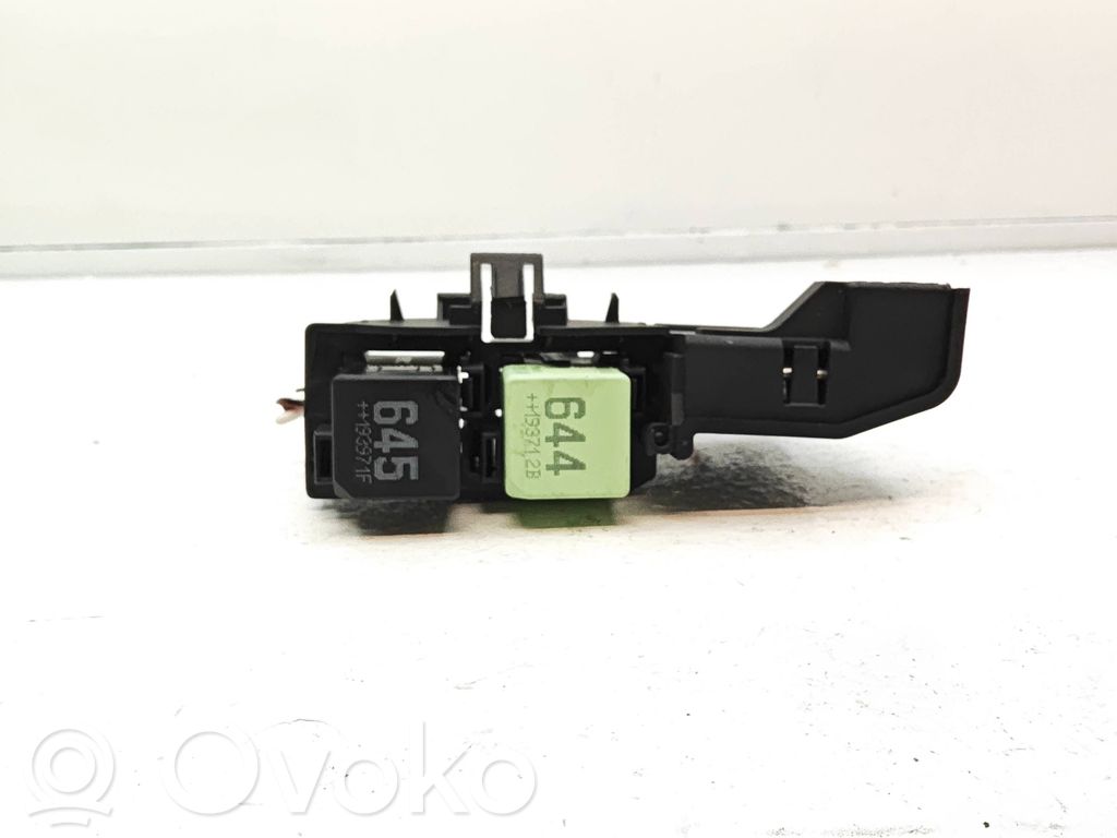 Audi A4 S4 B9 8W Fuse 