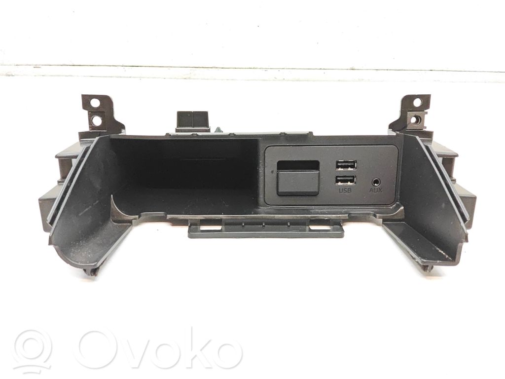 Mazda MX-5 ND Enchufe conector USB 