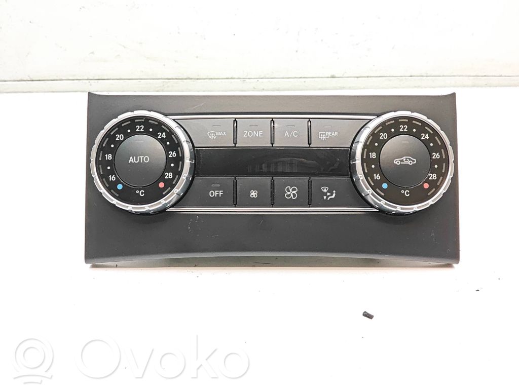 Panel klimatyzacji   A2049000715,281400,01HW3810