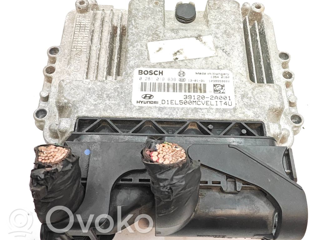Hyundai ix35 Engine control unit/module 