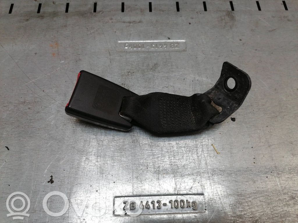 BMW 1 E81 E87 Aizmugurējās jostas sprādze 