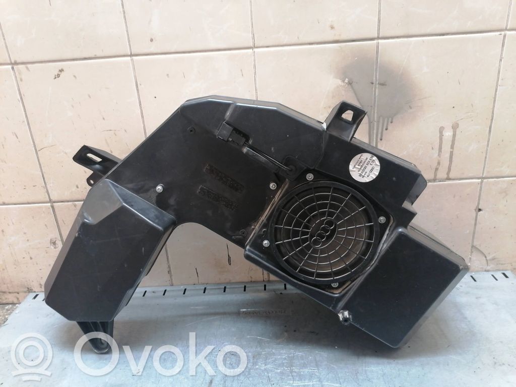 Audi A4 S4 B7 8E 8H Subwoofer 