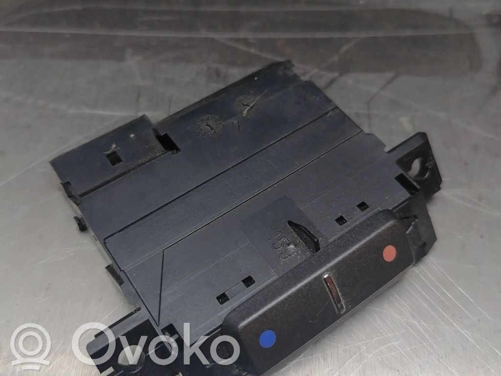 Volkswagen Phaeton Interior fan control switch 