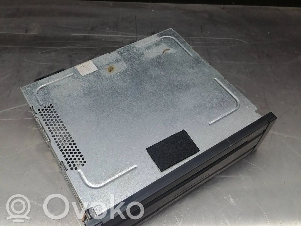 Volkswagen Phaeton Navigation unit CD/DVD player 