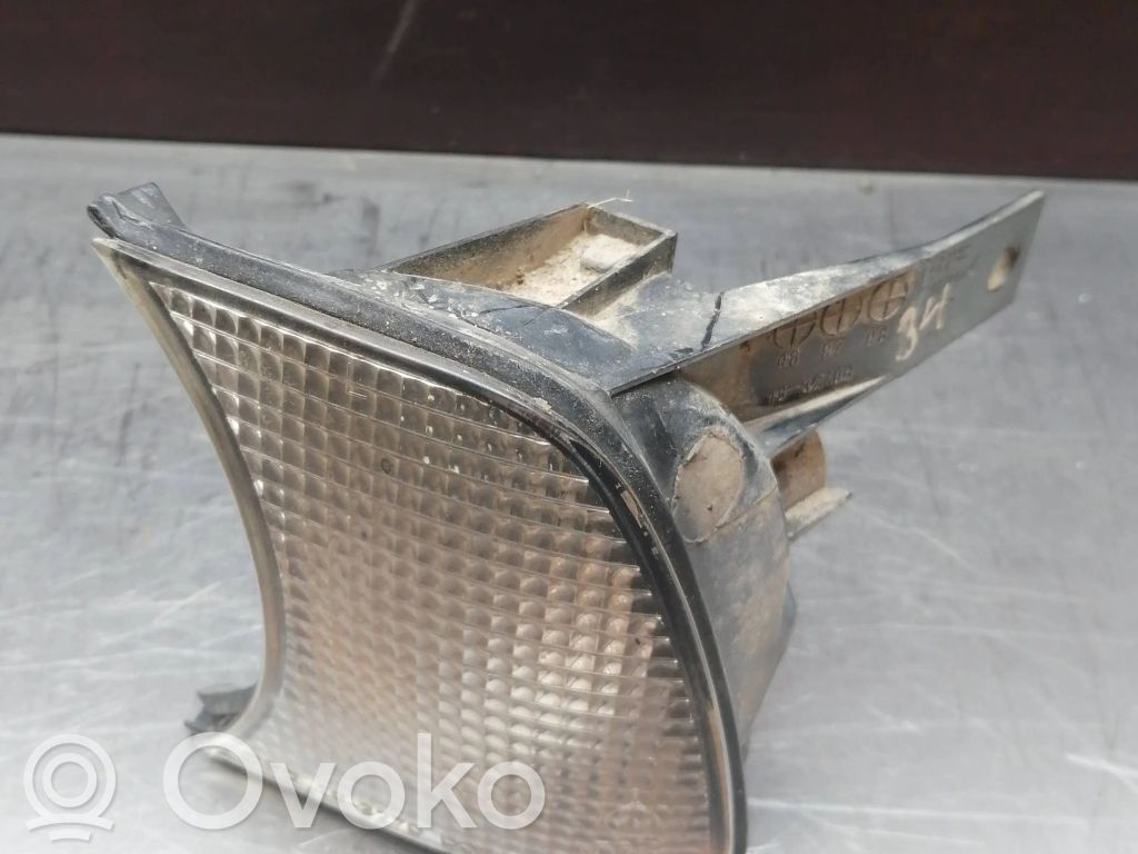 BMW 5 E34 Front indicator light 