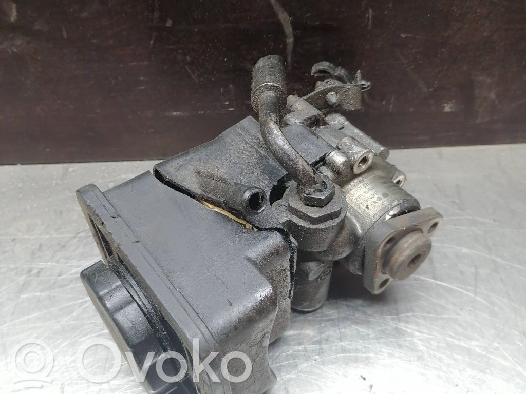 Power steering pump   1095748