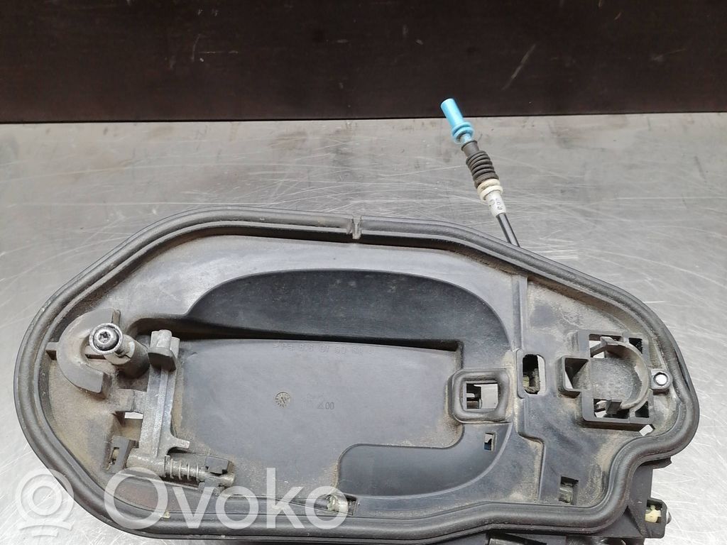 BMW 5 E60 E61 Aizmugurē turētājs / kronšteins ārējam atvēršanas rokturim 