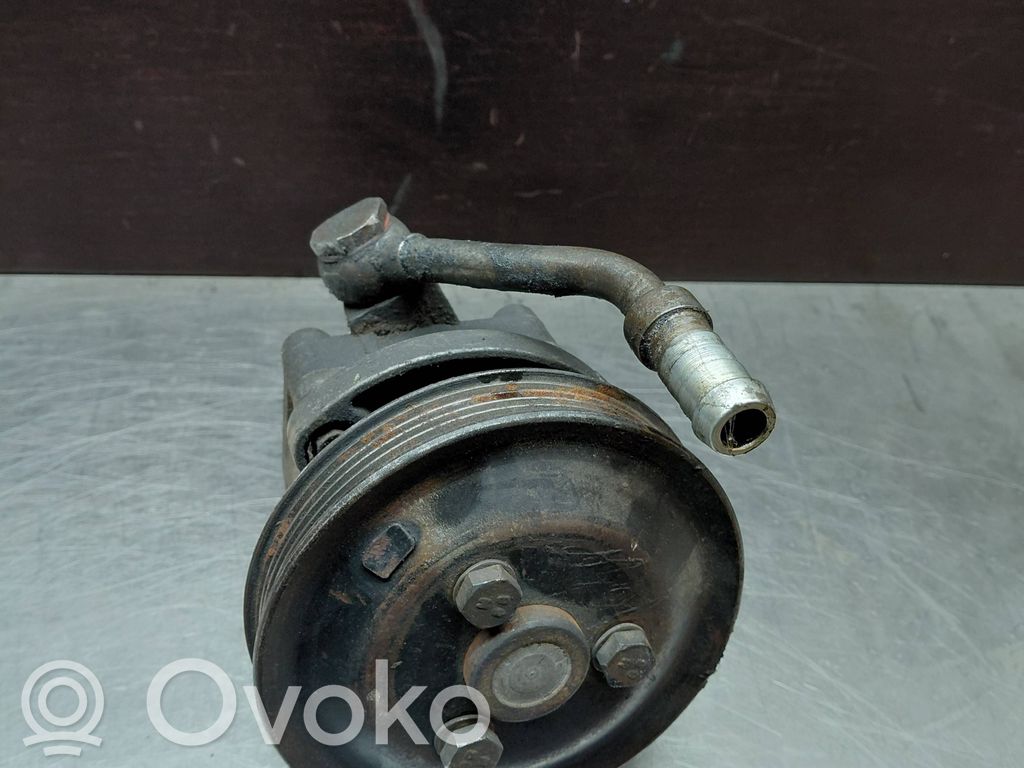 BMW 3 E36 Power steering pump 