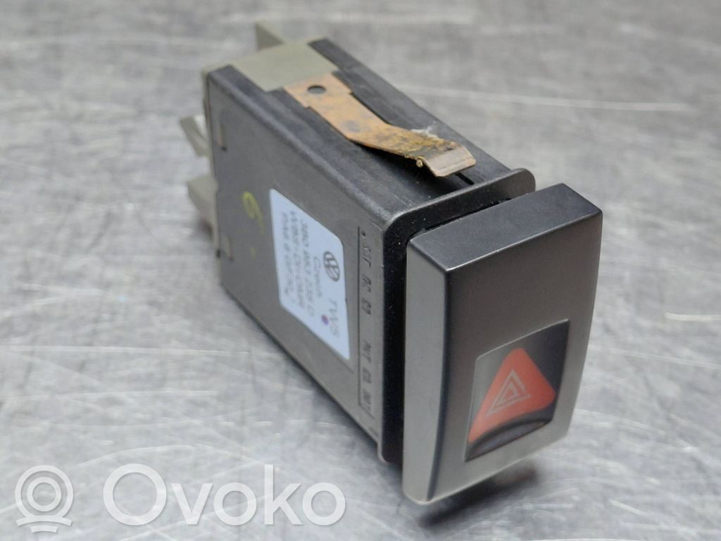 Volkswagen New Beetle Botón interruptor de luz de peligro 