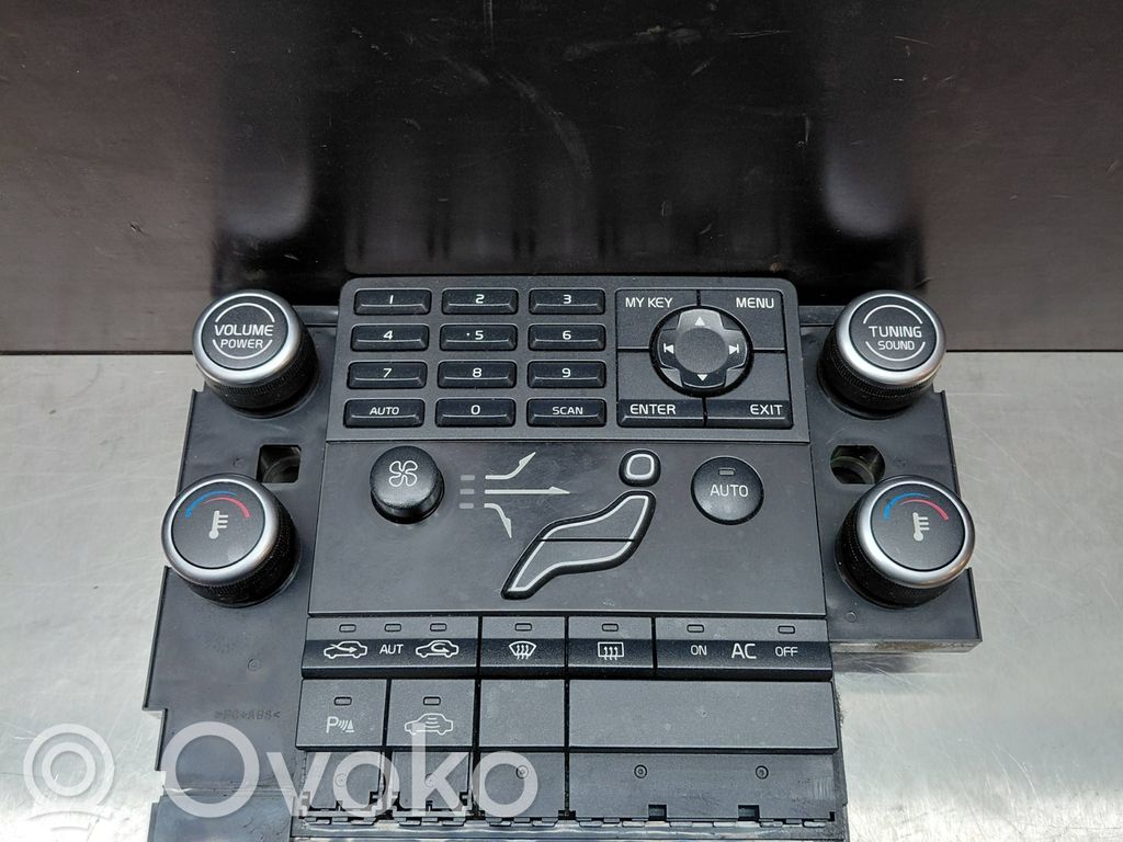 Volvo V70 Climate control unit 