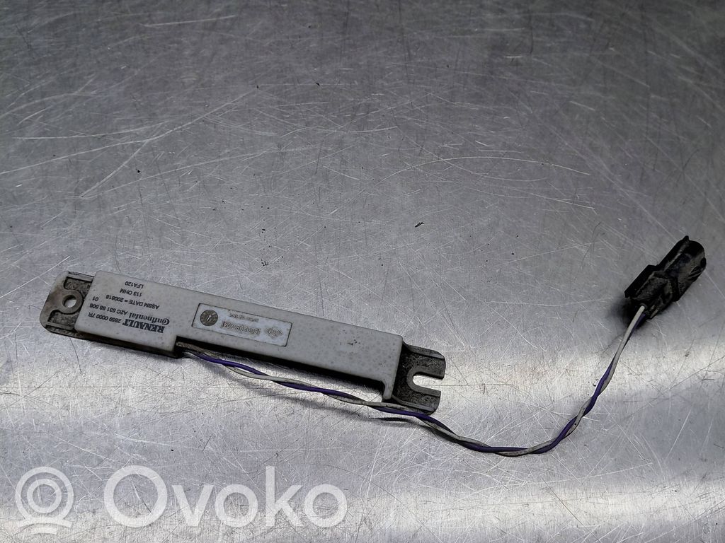 Renault Megane IV Antenos stiprintuvas 
