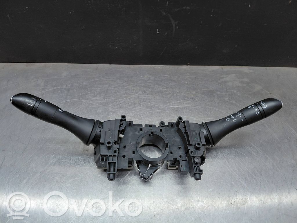 Renault Megane IV Wiper turn signal indicator stalk/switch 