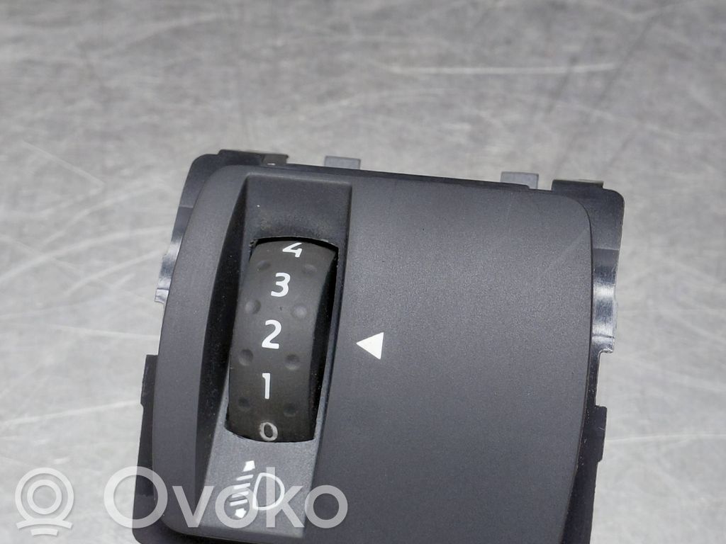 Renault Megane IV Headlight level height control switch 