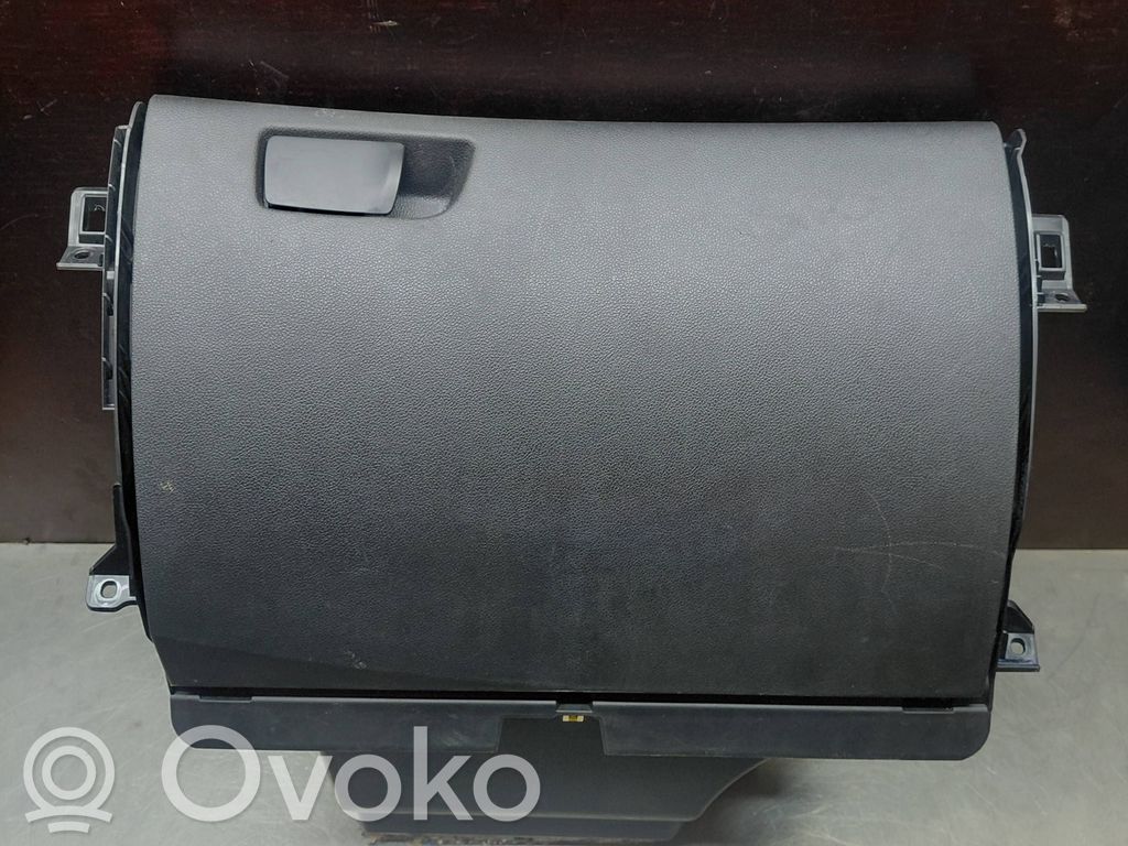 Renault Megane IV Daiktadėžė 