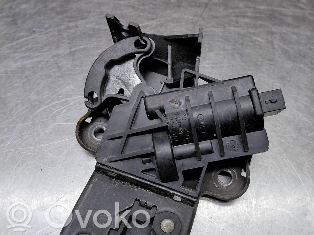 Audi A8 S8 D3 4E Tailgate/trunk/boot lock/catch/latch 