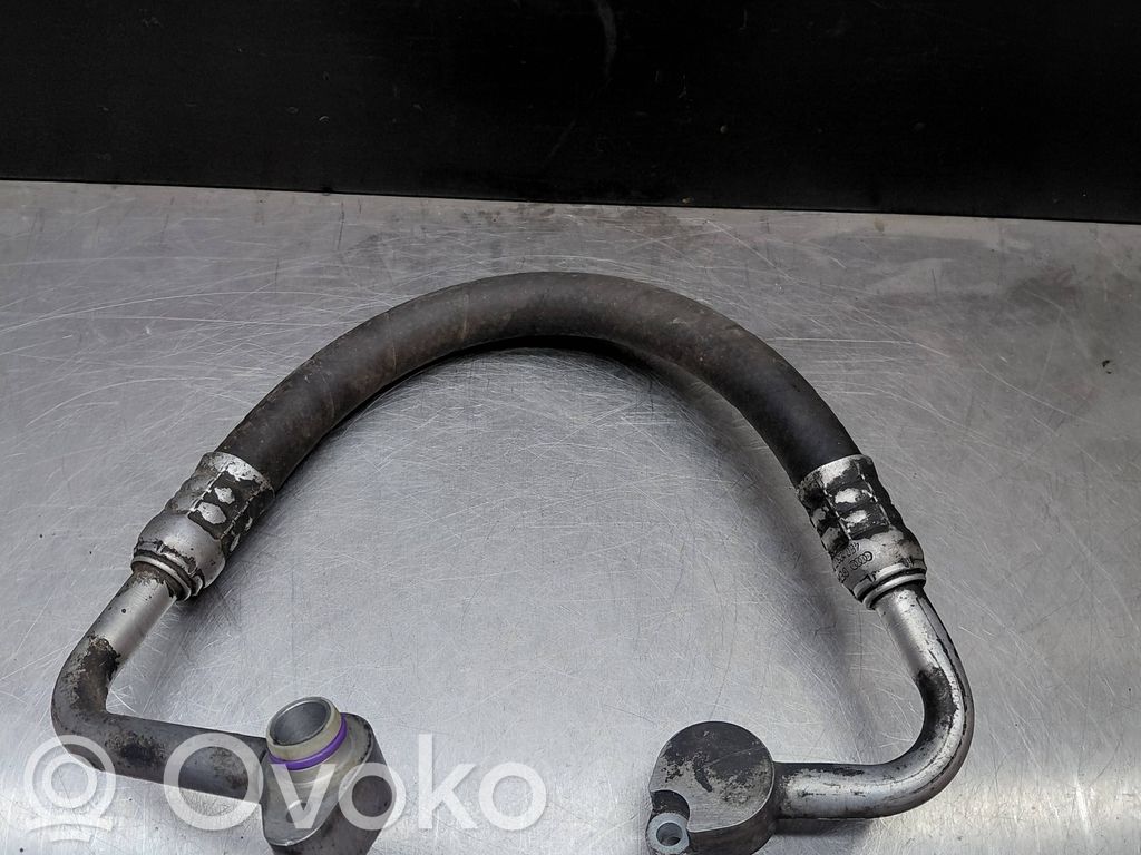 Audi A8 S8 D3 4E Ilmastointilaitteen putki (A/C) 