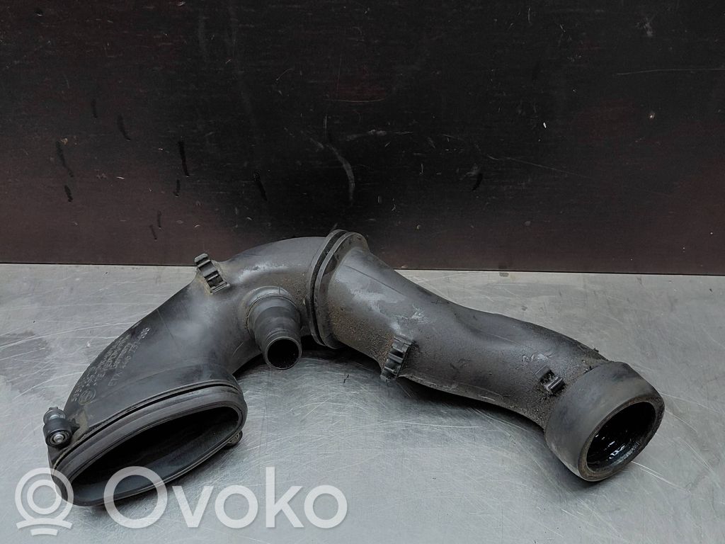 BMW 5 E60 E61 Turboahtimen ilmanoton letku 