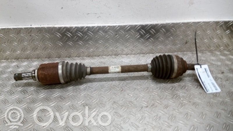 Renault Clio IV Front driveshaft 