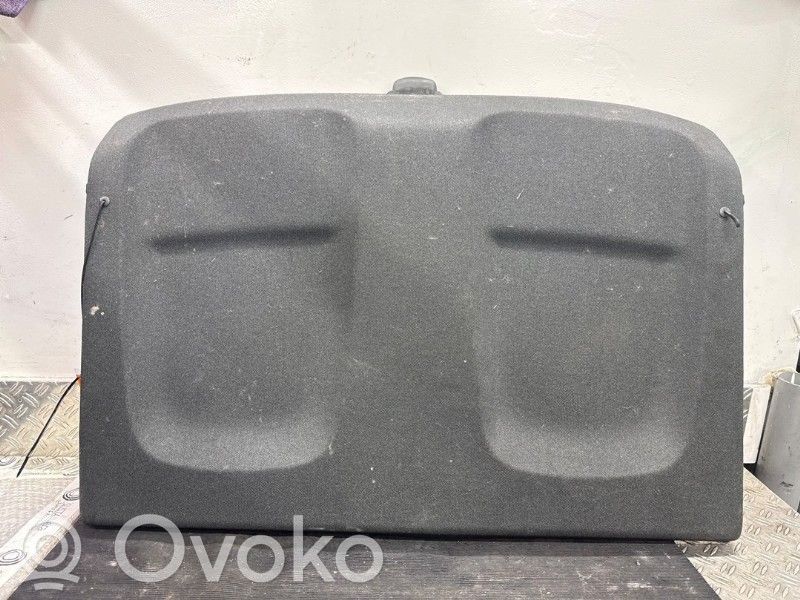 Volvo XC40 Hattuhylly 