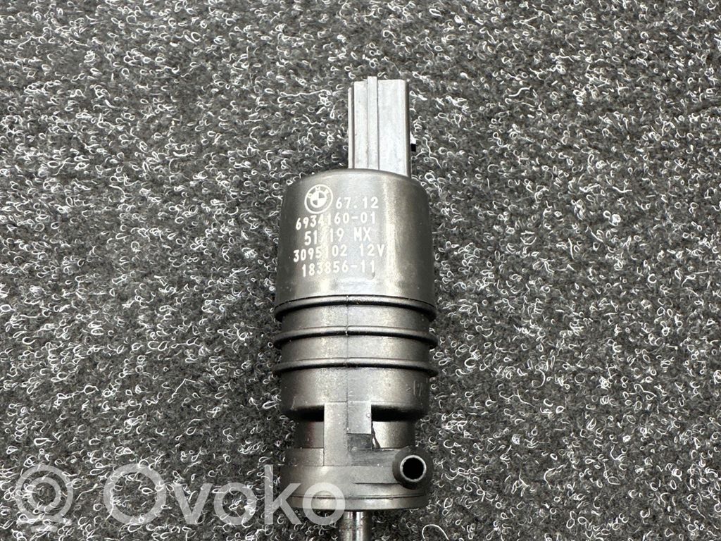 BMW 4 F32 F33 Windscreen/windshield washer pump 
