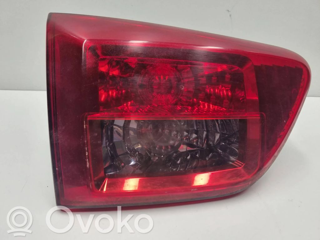 Peugeot 4007 Luces portón trasero/de freno 
