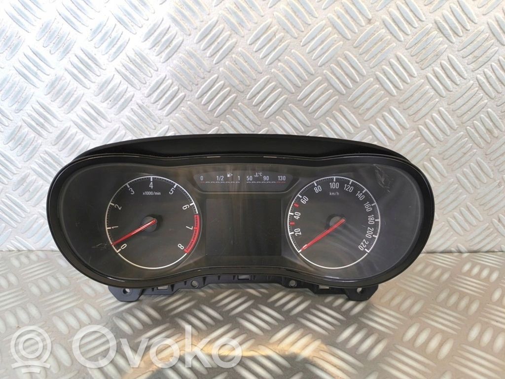 Opel Corsa E Speedometer (instrument cluster) 