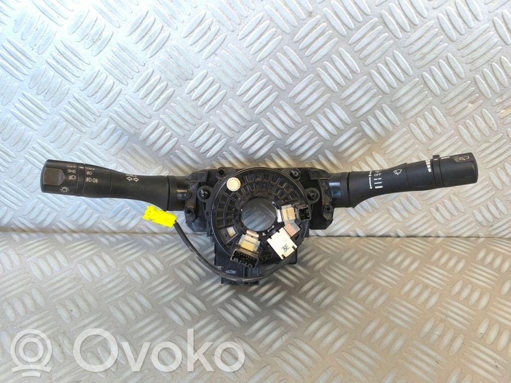Nissan Juke I F15 Wiper turn signal indicator stalk/switch 
