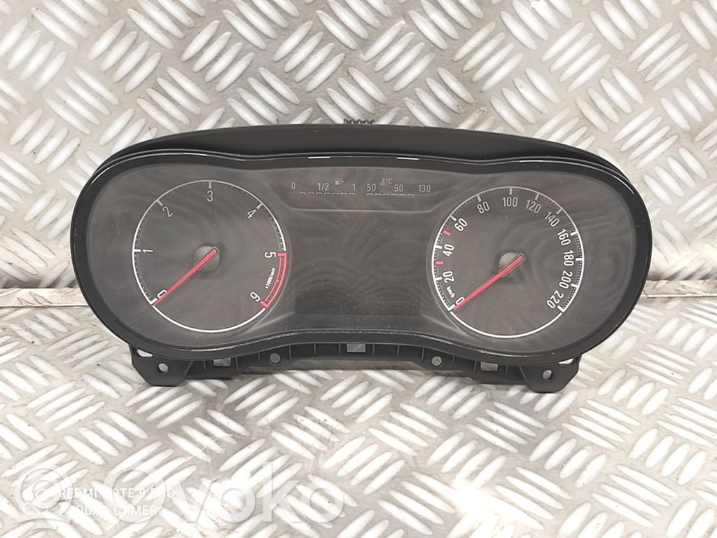 Opel Corsa E Speedometer (instrument cluster) 