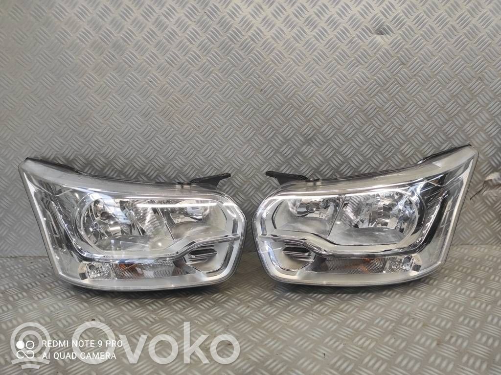 Ford Transit Phare frontale 