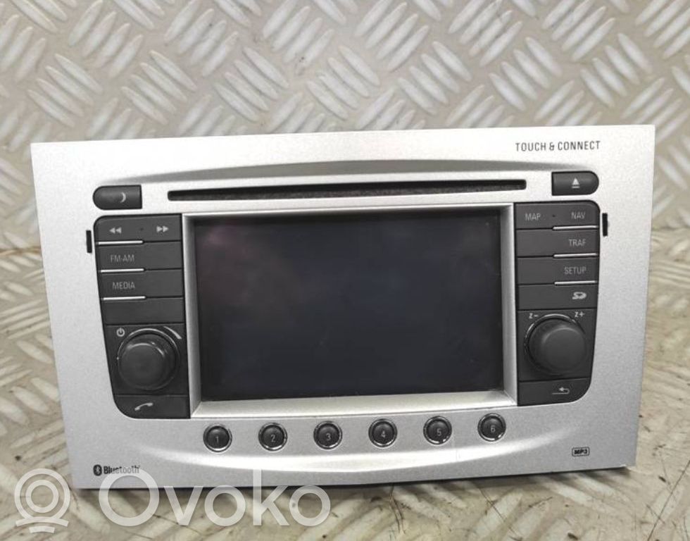 Opel Corsa D Panel / Radioodtwarzacz CD/DVD/GPS 