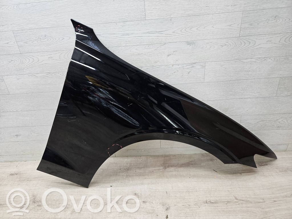 Volvo V60 Sparnas 