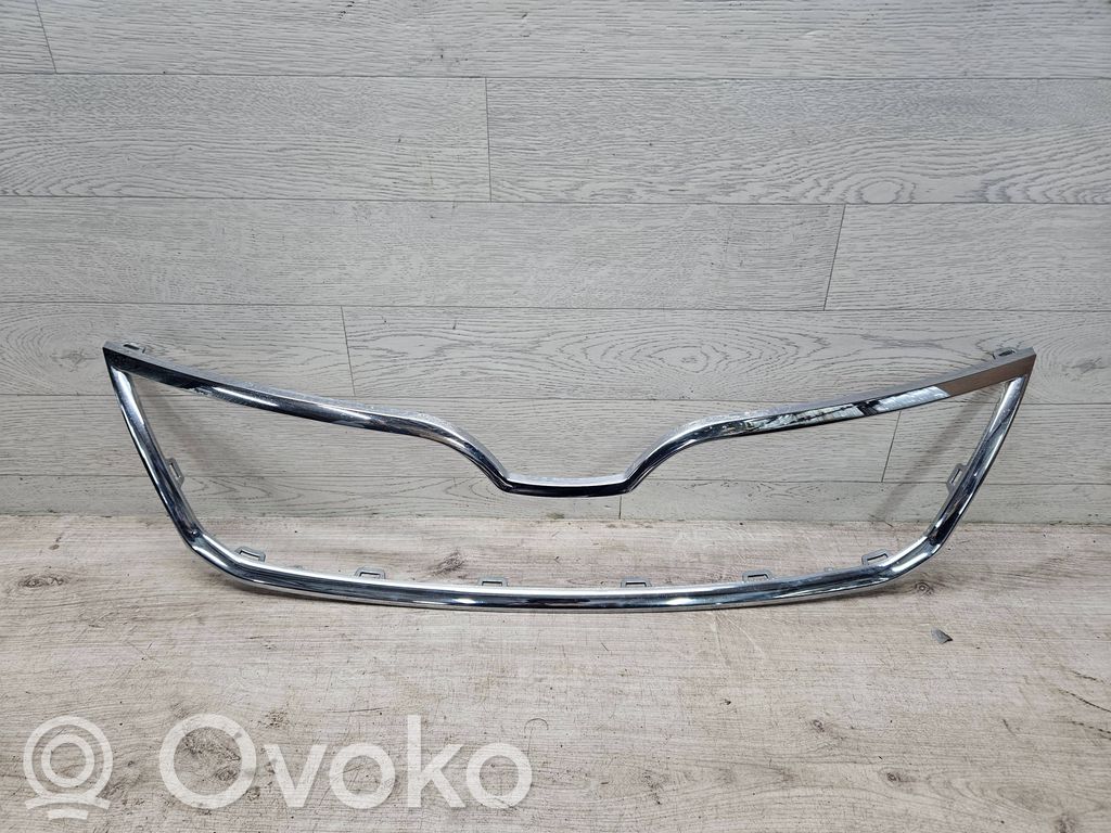 Skoda Rapid (NH) Etupuskurin jakajan koristelista 